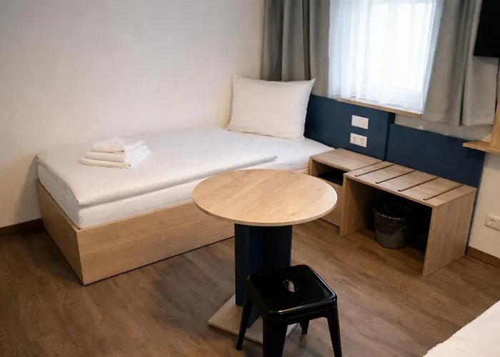 Hbf Garni Hotel 3*