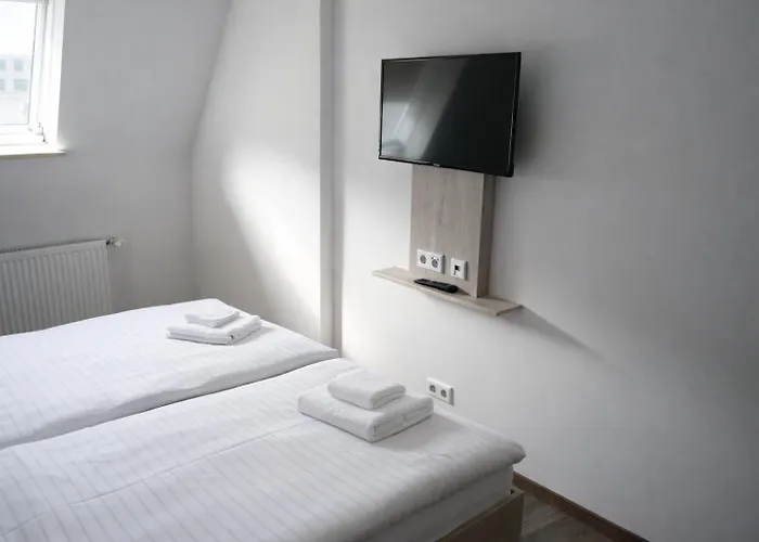 Hbf Garni Hotel 3*