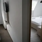 Hbf Garni Hotel 3*