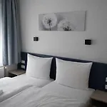 Hbf Garni Hotel
