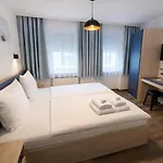 Hotel Hbf Garni 3*