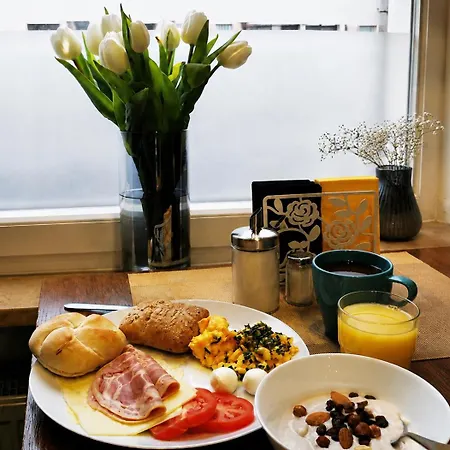 Otel Hauptbahnhof 3*