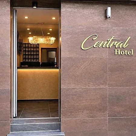 Hotel Hauptbahnhof 3*